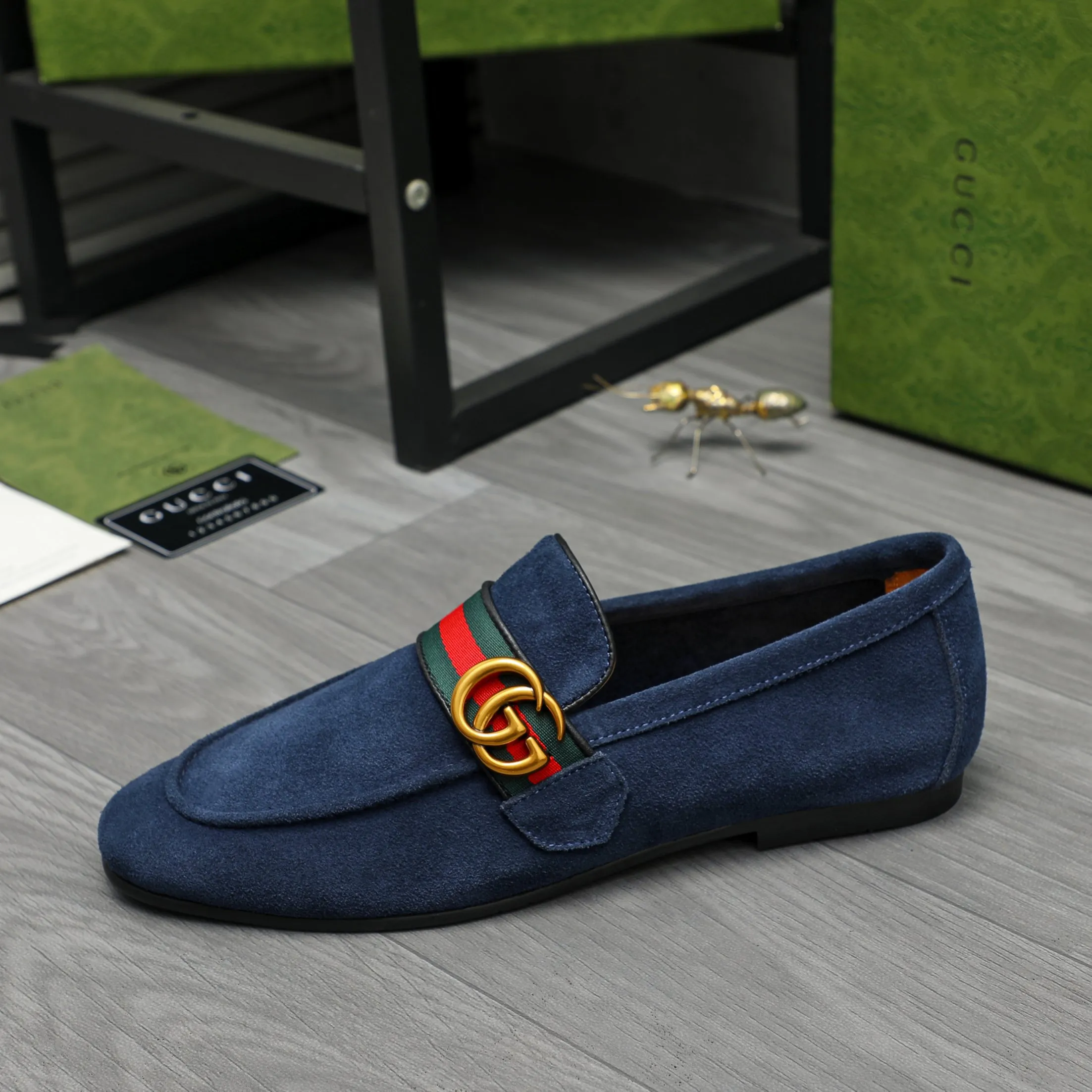 Men's shoes 💰p400 Product trademark: GUCCI "Gucci" business casual leather shoes Regular size: 38-46 (38.45.46 is custom-made and non-returnable) Product material: Selected suede cowhide with webbing upper, cowhide lining, original rubber outsole